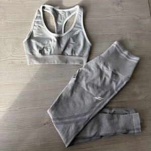 DOYOUEVEN Grey Sporta Bra/Scrunch Legging Active Set